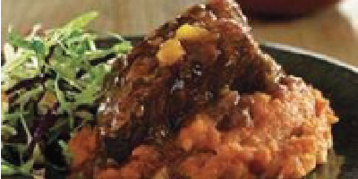 Mango Cubierto De Barbacoa Con Ensalada