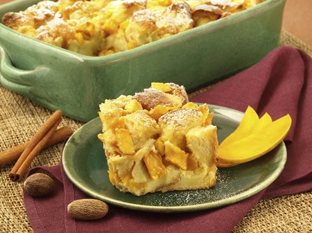 Budín de pan de mango al brandy