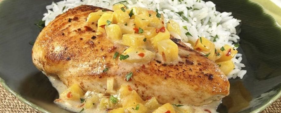 Pollo con coco y mango
