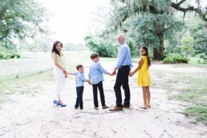Laura Fuentes Family of 5
