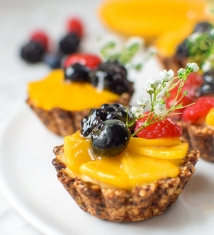 Festive Mini-Mango Fruit Tart Teaser