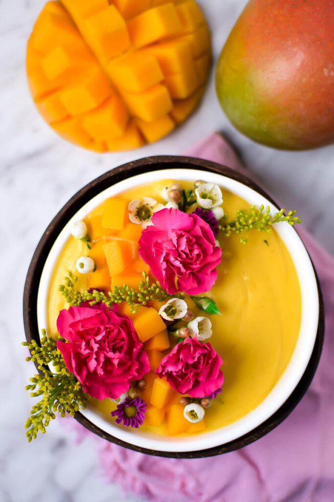 Springtime-Mango-Smoothie-Bowl