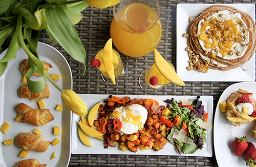 Mothers-Day-Brunch-Table