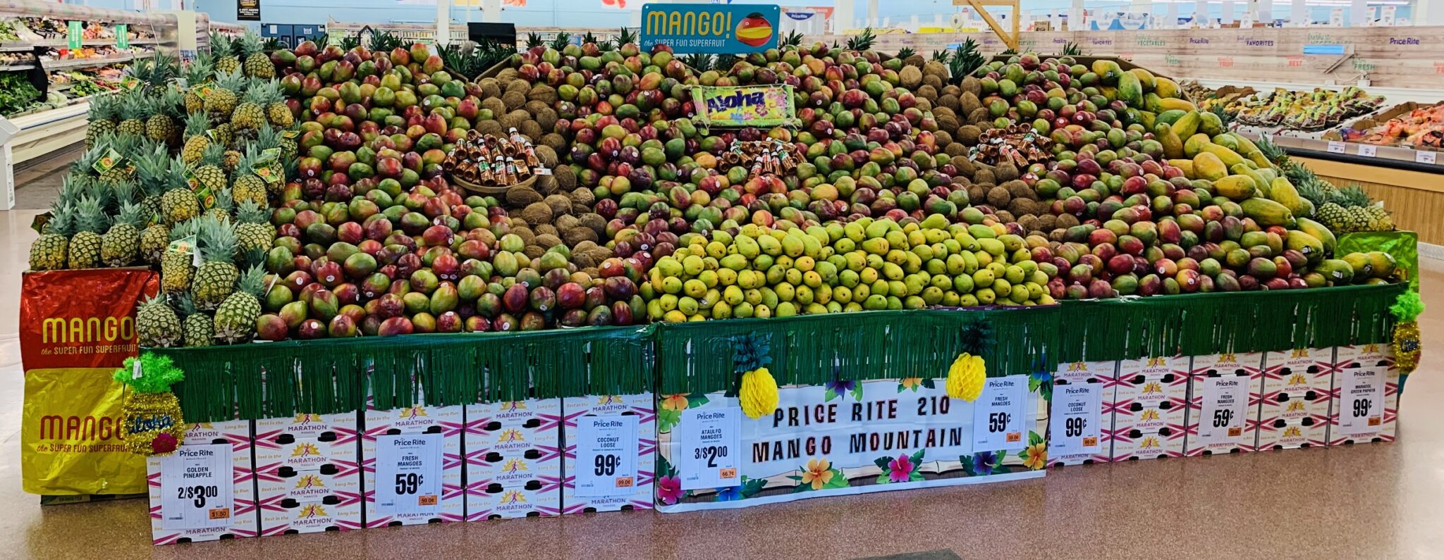 Exhibición de mango en el supermercado Price Rite