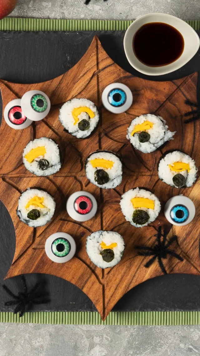 Sushi, but make it spooky 🥭👻. 

Roll up some tasty Halloween fun with the kids this year.​

#mango #mangorecipes #halloweenrecipes #sushirolls #mangosushirolls​