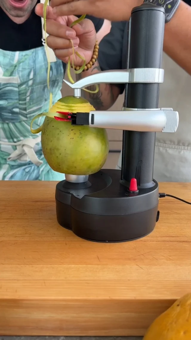 Introducing @chef.joe.sasto incredible Mango Thai Salad prepared in ASMR style! 

This recipe is a showstopper: super yummy, incredibly creative, and so colorful it instantly elevates any table. 

#MangoThaiSalad #ChefJoeStaso #HolidaySide #CreativeCooking #EverydayEats