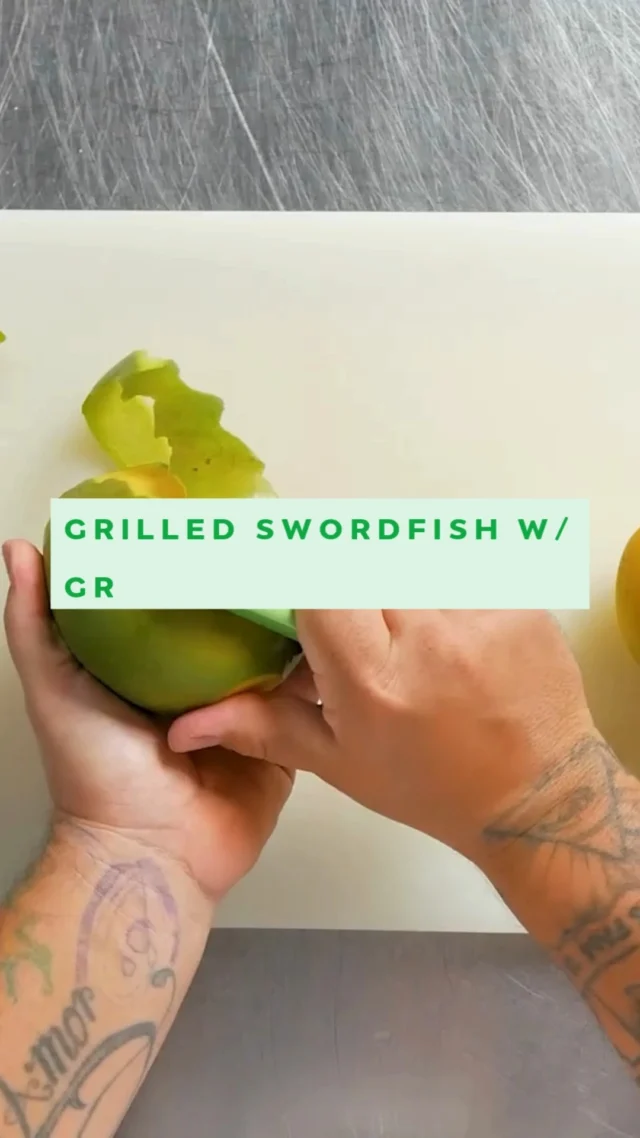 The perfect pair: Grilled Mango & Swordfish. 🥭🐟

The smoky sweetness of the mango makes this vibrant salad truly unforgettable. A healthy, elegant meal ready in minutes.

Full Recipe ➡️ Link in Bio!

#GrilledMango #FishRecipe #QuickDinner