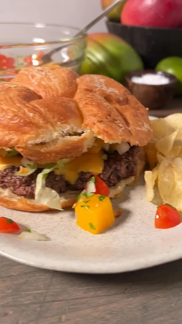 Upgrade your menu this National Croissant Day with a mango salsa smash burger.

You’ll thank us later. 🥭

#mango #nationalcroissantday #smashburgerrecipe #mangorecipes